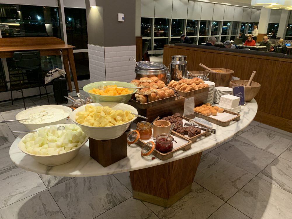 No1 Lounge Gatwick North Terminal Review Boarding Group One