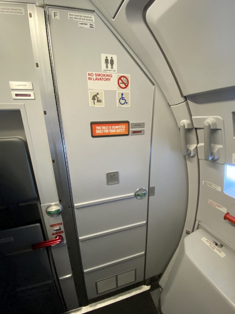 Two washrooms at the rear of Easyjet A321