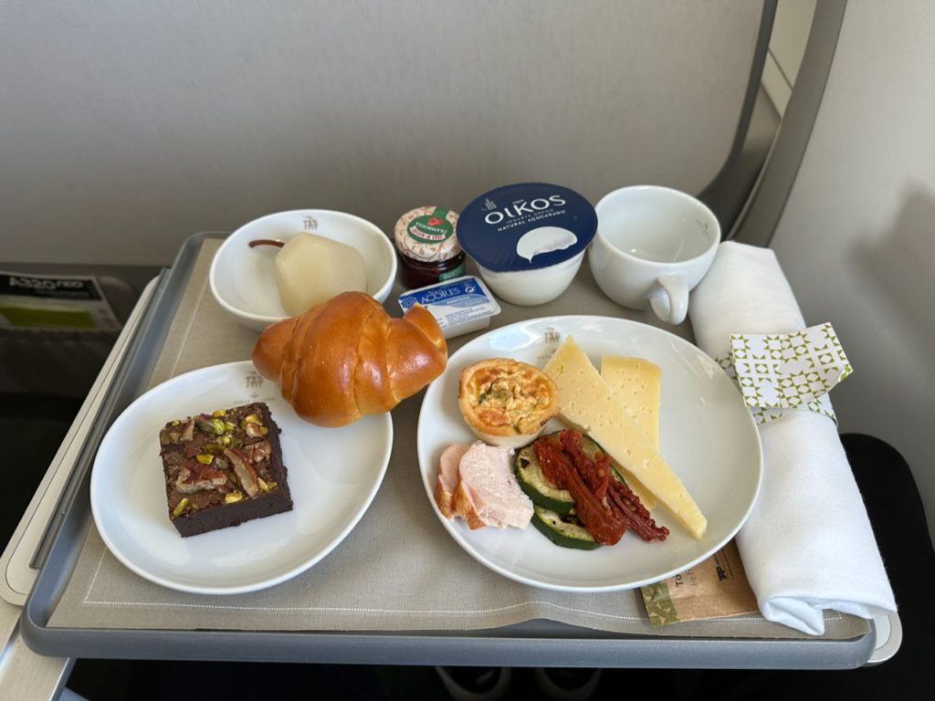 Food service on TAP European business class