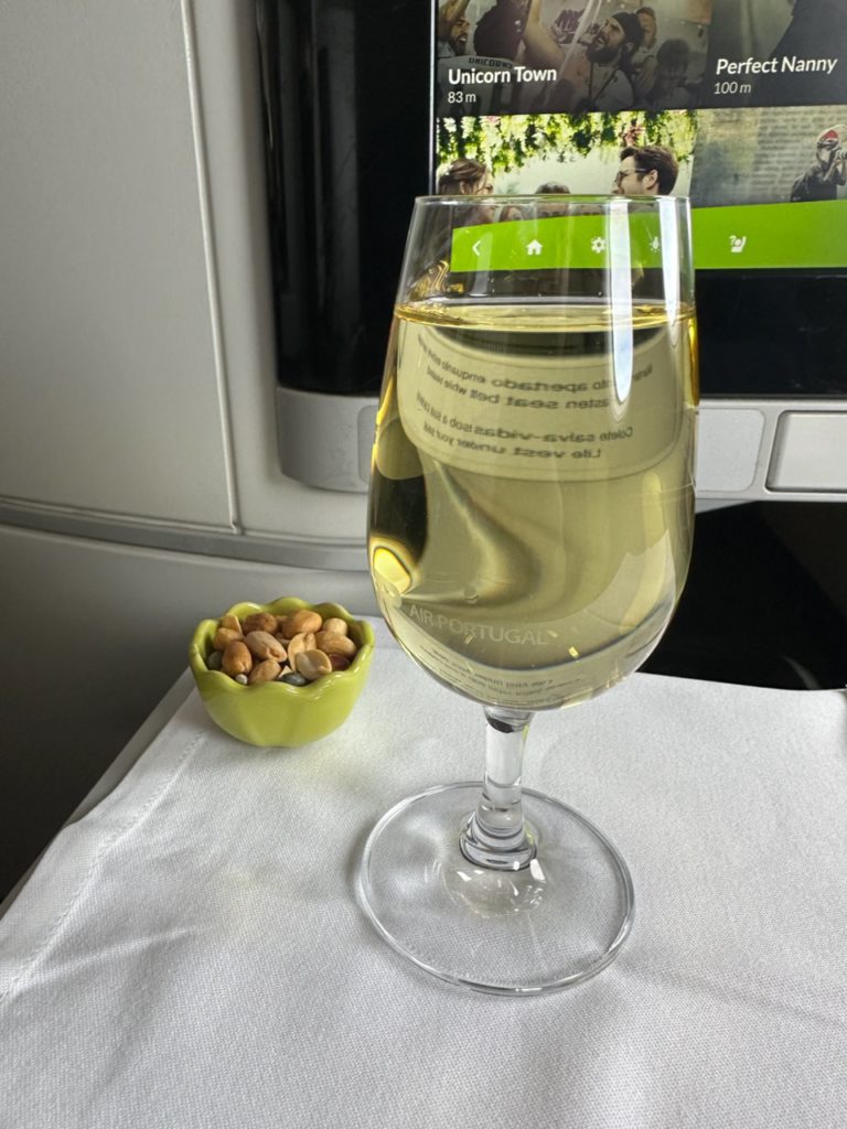 First drink service on TAP A330 business class