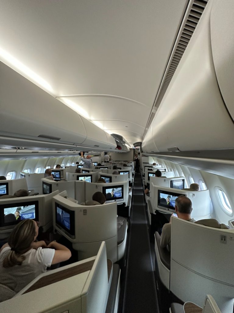 TAP A330 business class cabin