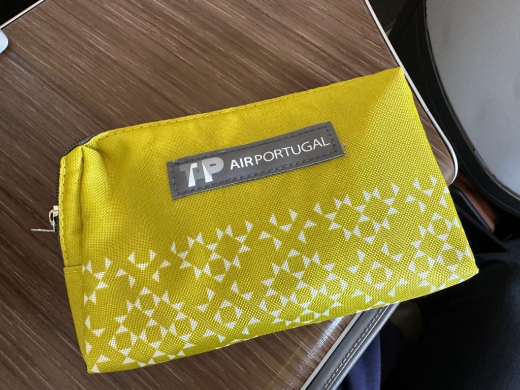 Amenity Kit on TAP A330 business class seat