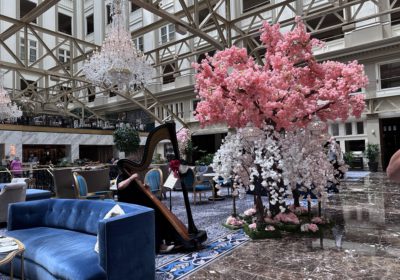 Lobby restaurant at Waldorf Astoria