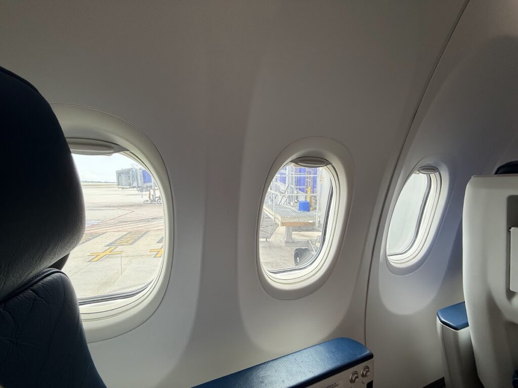 Malaysia Airlines 737 Business Class