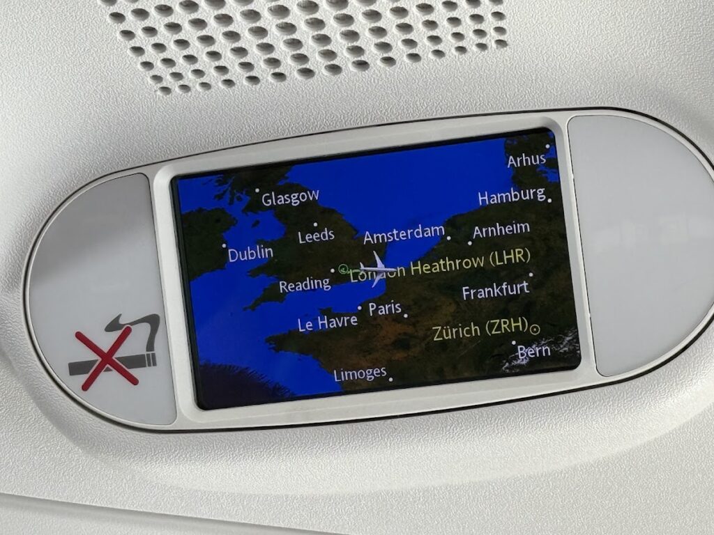 Information screens on SWISS A220