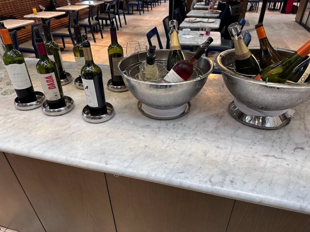 Wine selection in the Latam Lounge São Paulo Guarulhos
