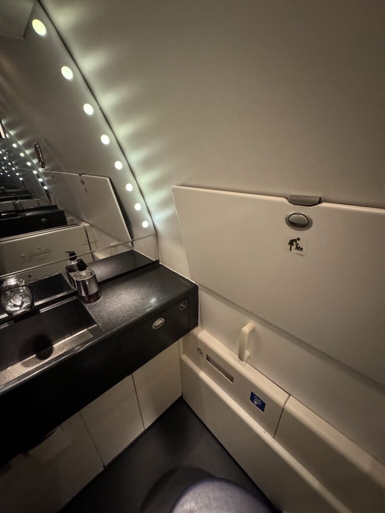 Qatar Airways 777