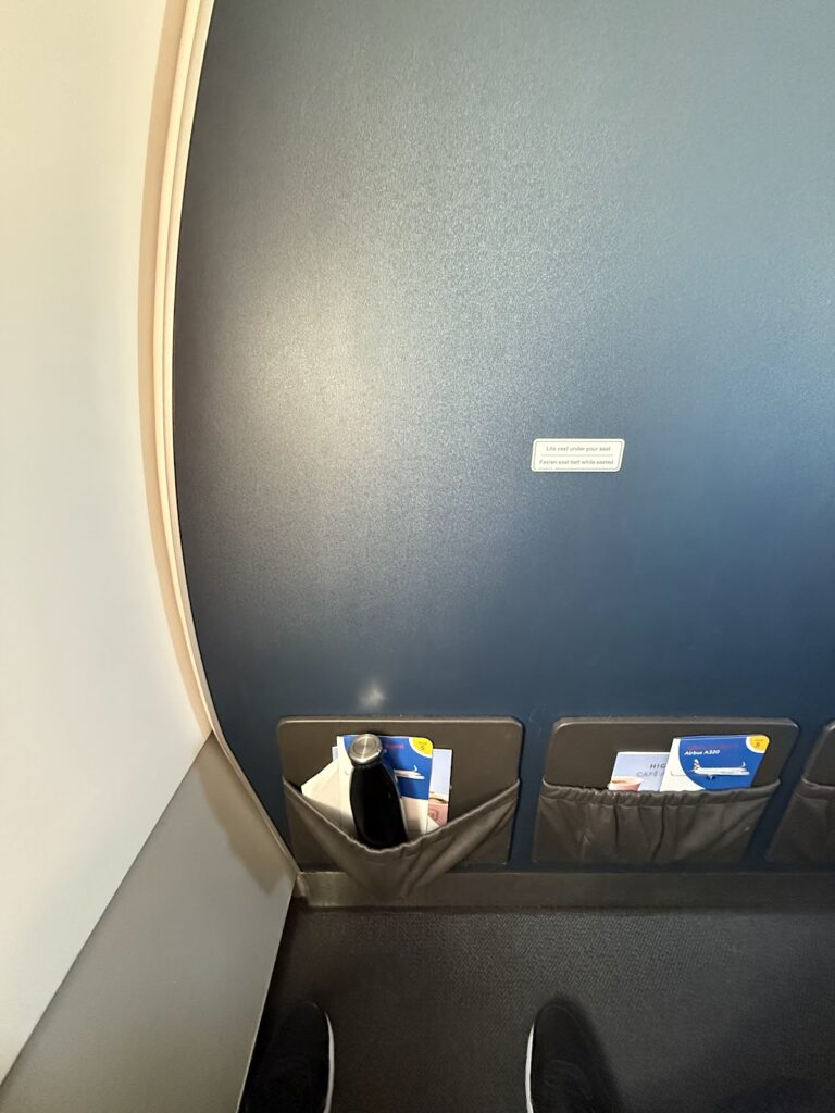 Bulkhead seat on BA A320neo business class