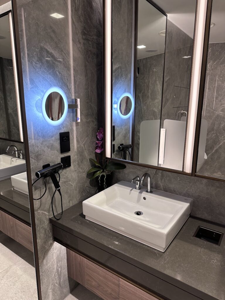 Upgraded washrooms in the Singapore Airlines Lounge Heathrow