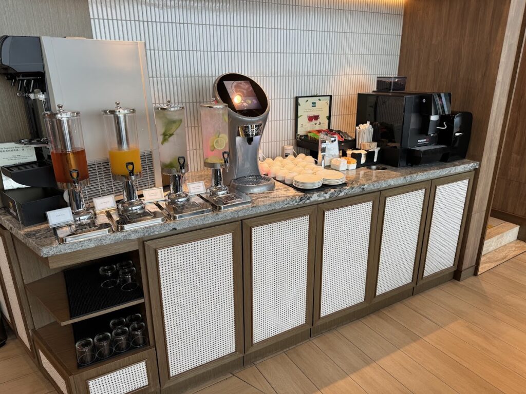 Plaza Premium First Lounge