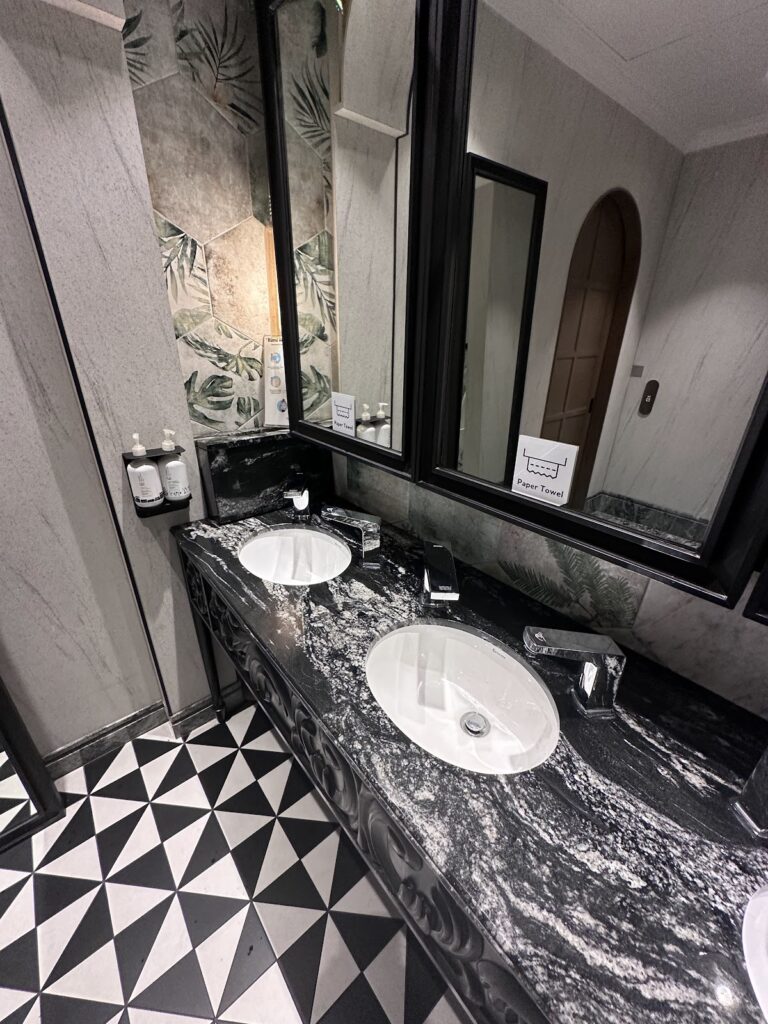 Well-appointed washrooms in the Plaza Premium First Lounge Kuala Lumpur
