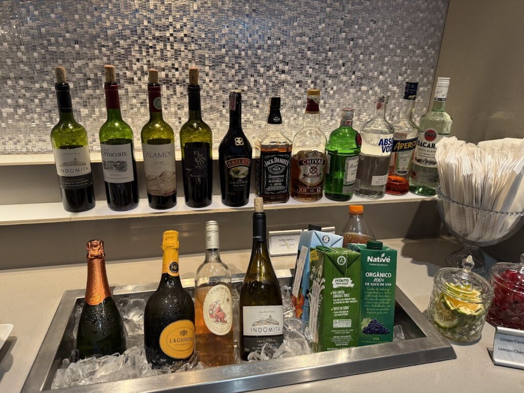 Wines and spirits in the American Airlines Lounge São Paulo