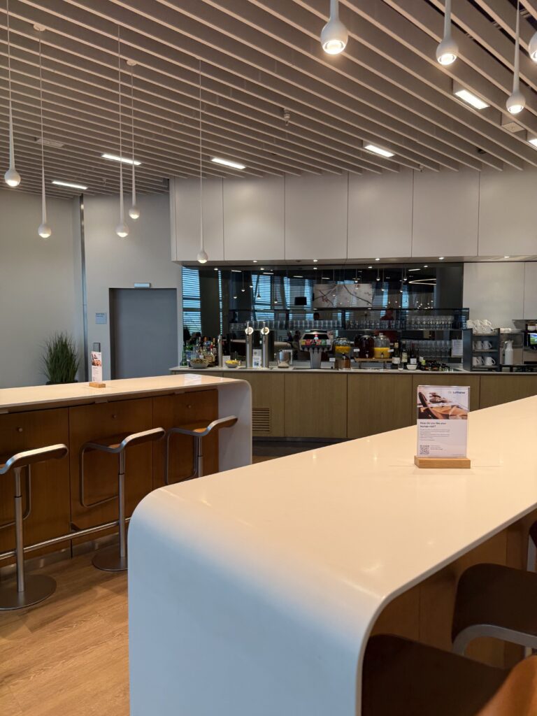 Lufthansa Lounge Heathrow Terminal 2