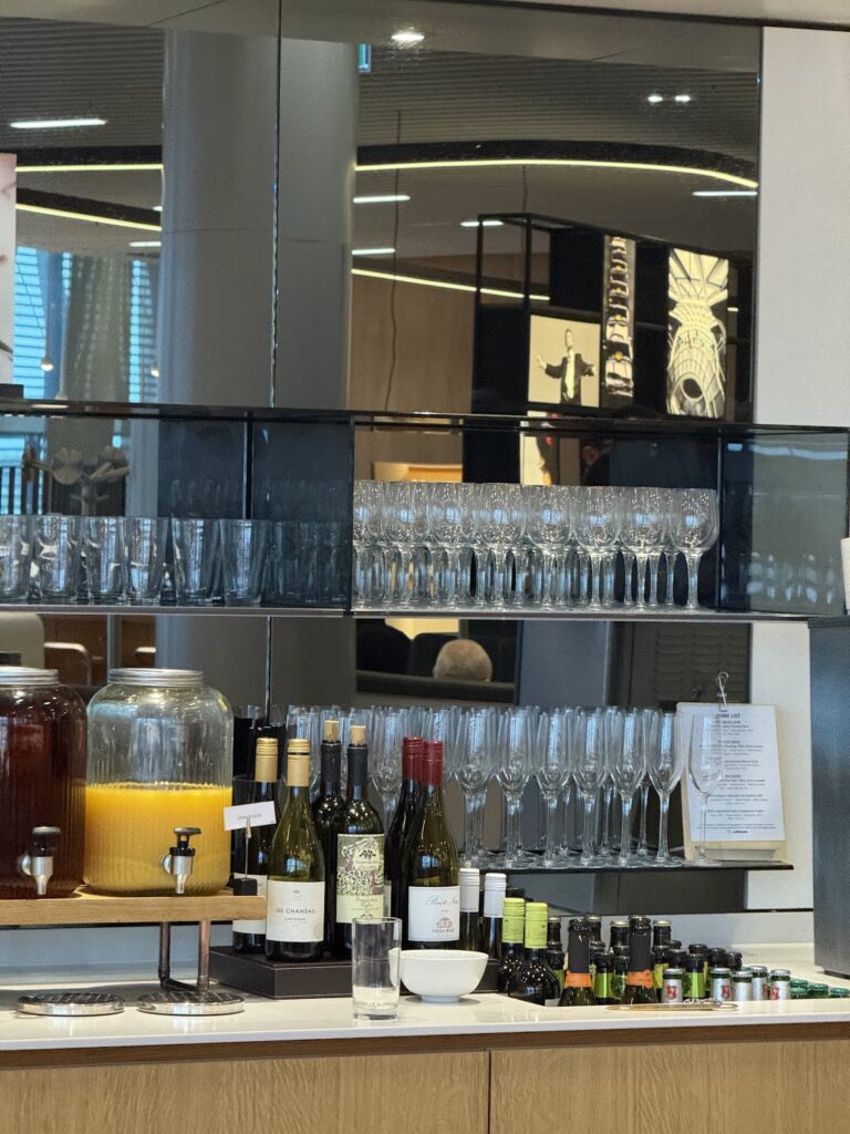 Self-service bar in the Lufthansa lounge