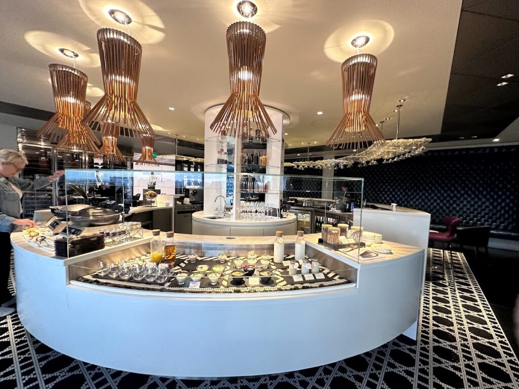 Qatar Airways London Heathrow Lounge