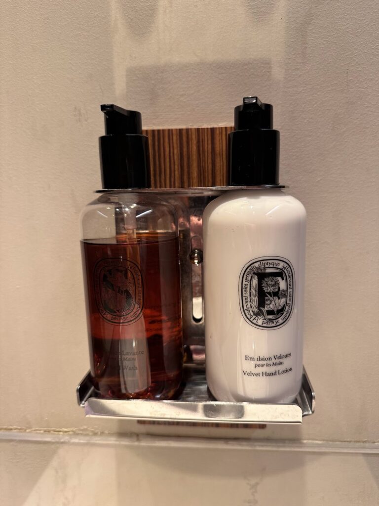 Qatar Airways London Heathrow Lounge