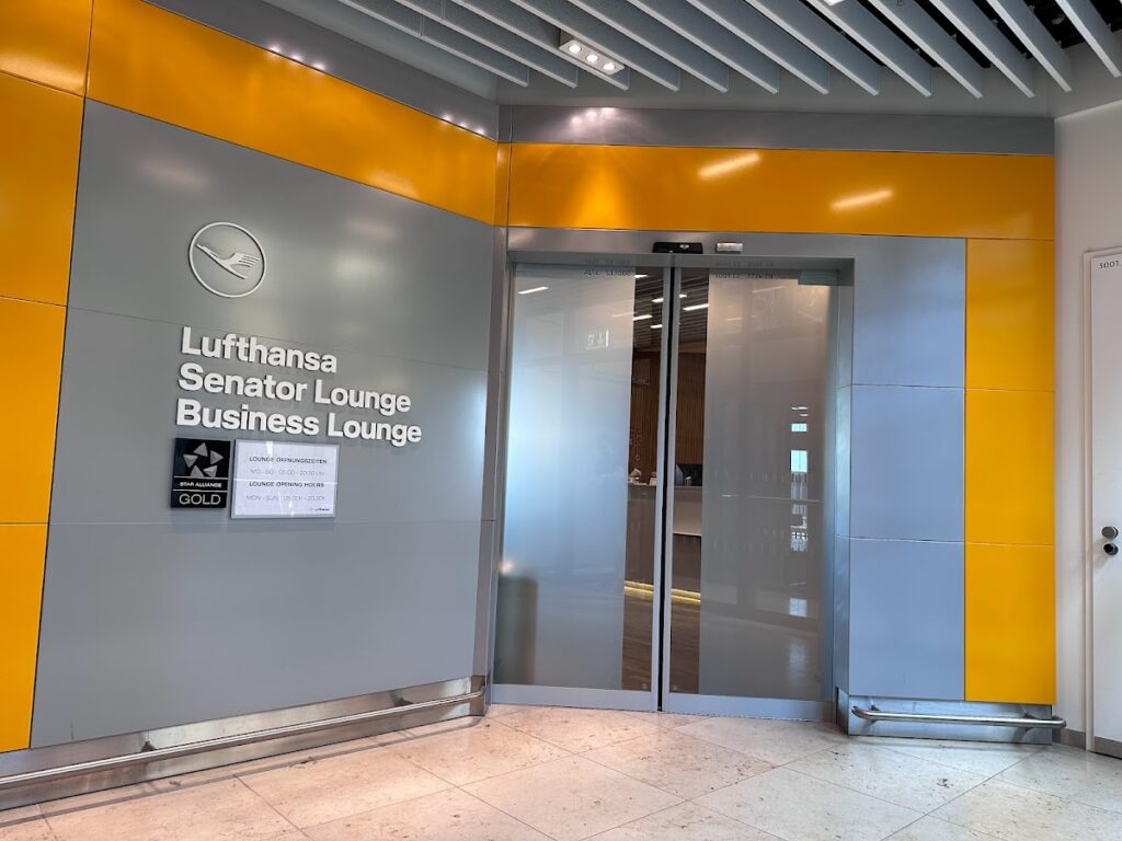 Entrance for the Lufthansa Lounge Berlin Airport