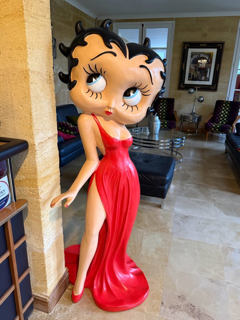 Furnishings at Chateau du Palanquey & Spa