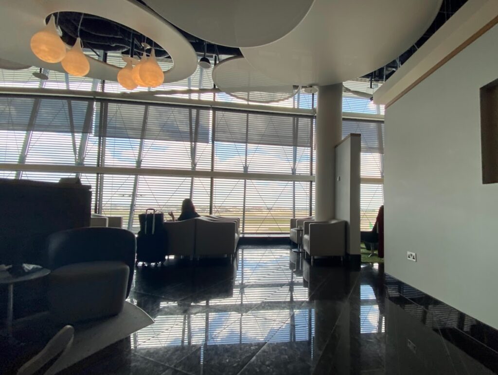 Seating and window in the Aer Lingus Lounge London Heathrow