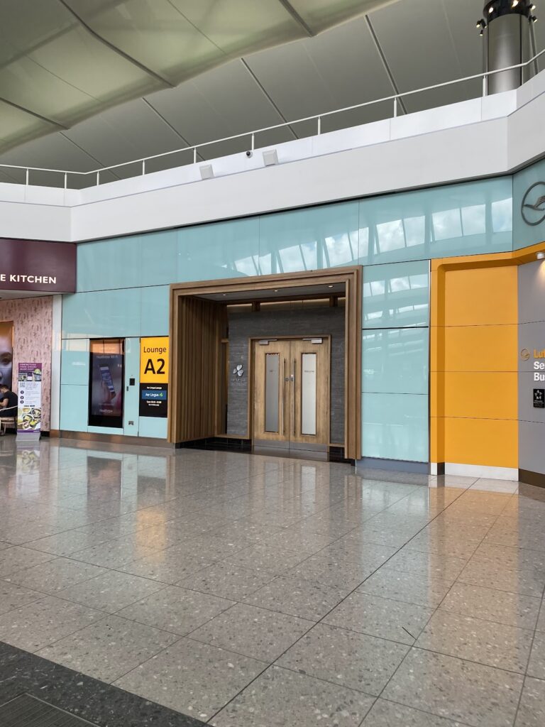 Entrance to the Aer Lingus Lounge at Heathrow T2