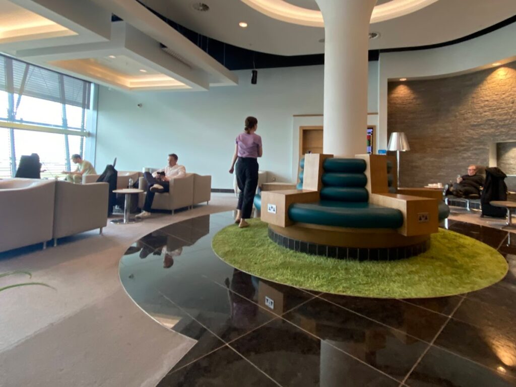 Open plan seating area in the Aer Lingus Lounge London