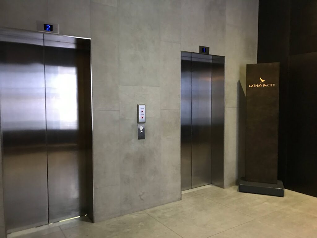 Entering the Cathay Pacific Lounge Heathrow