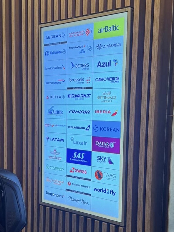 ANA Lounge Lisbon partners screen