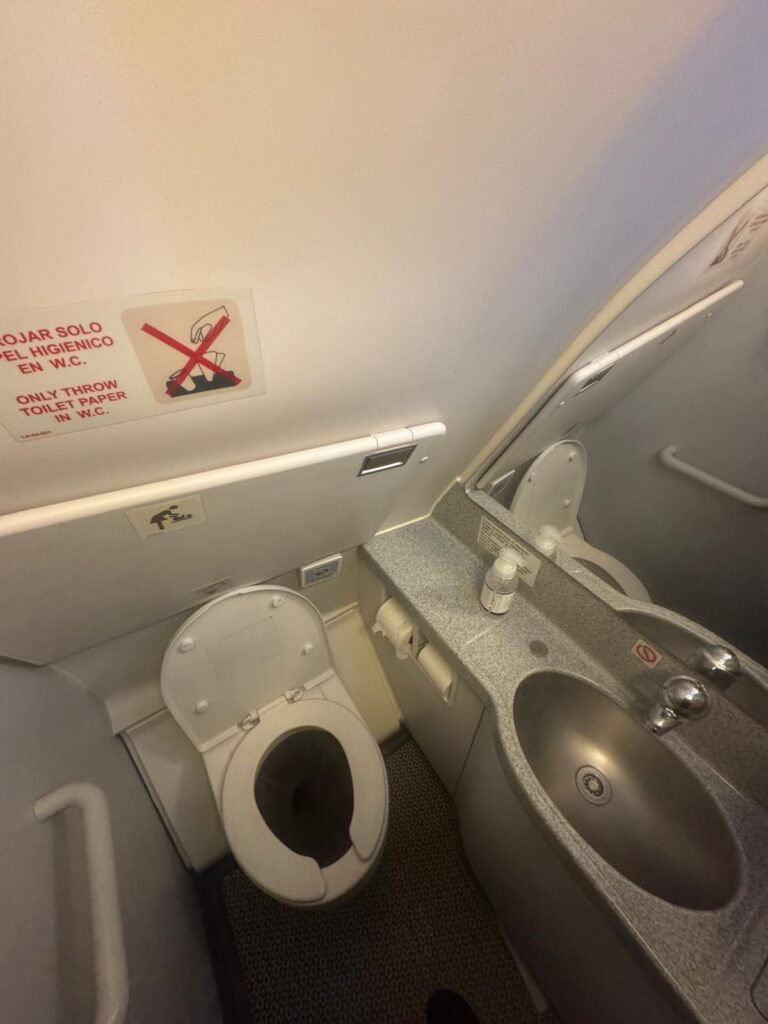 LATAM A320 Premium Economy