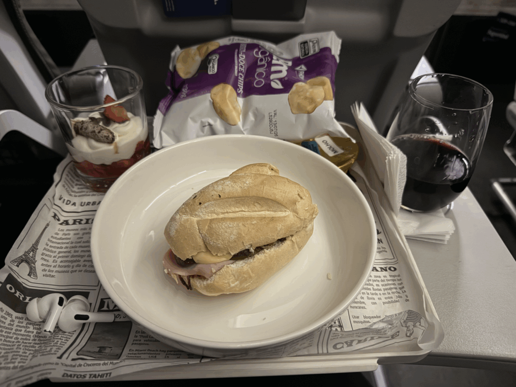 Food on LATAM short-haul premium economy