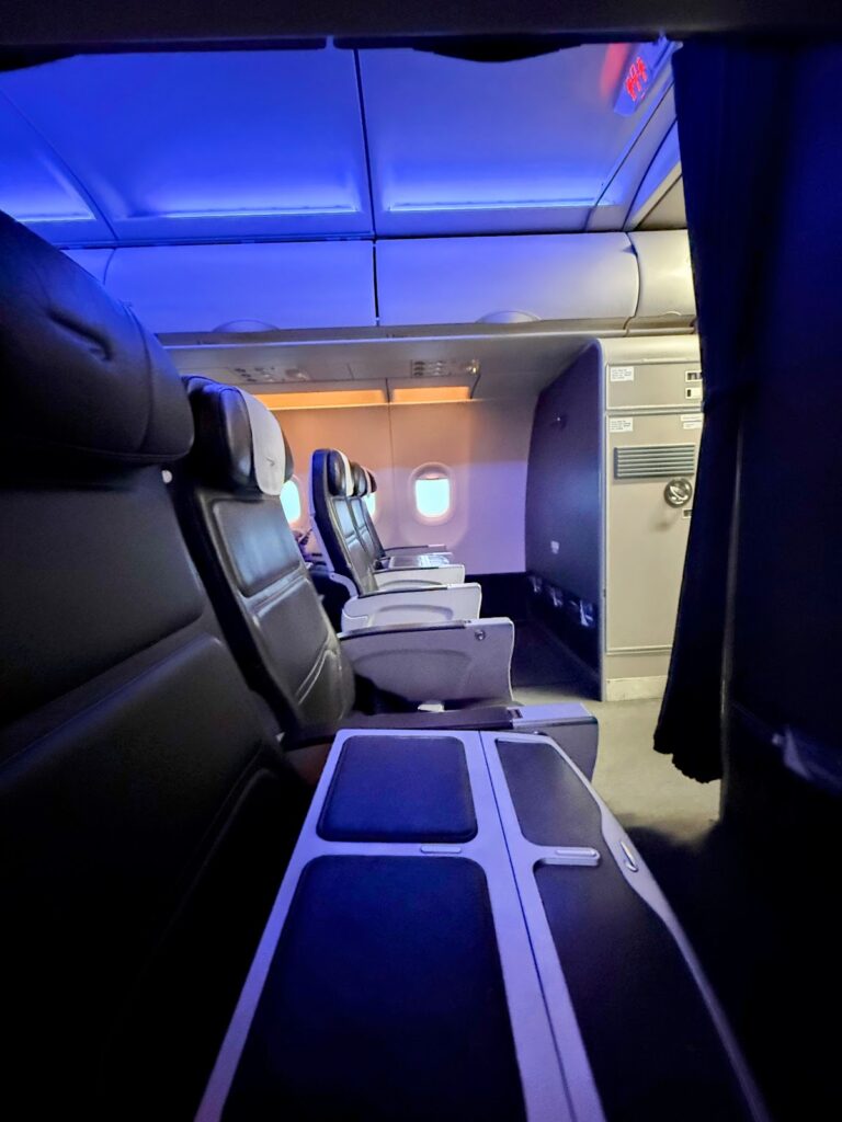 Empty row on British Airways A320 Club Europe