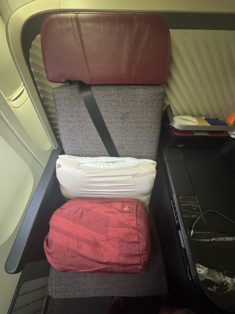 LATAM 777 Business Class