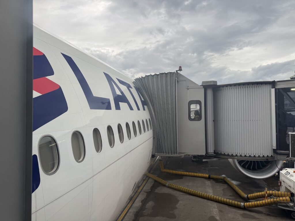 LATAM 777 Business Class