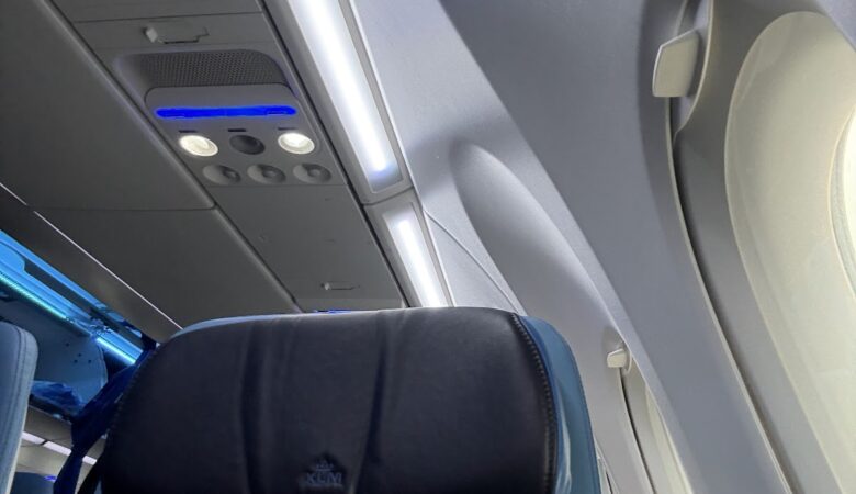 KLM A321 cabin
