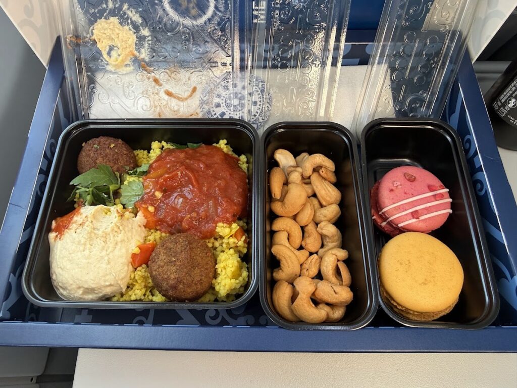 Marcel Wanders cold meal served on KLM A321 Business Class