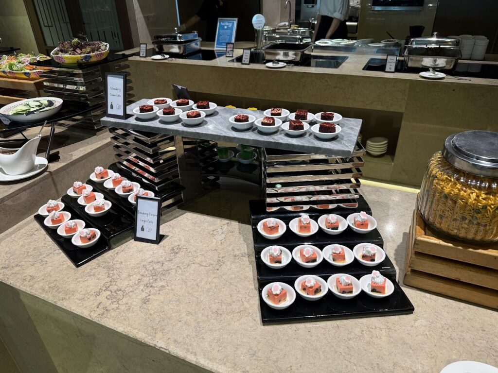Canapés in the executive lounge at Hilton Kota Kinabalu