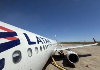 LATAM A321 fuselage on tarmac at Montevideo airport