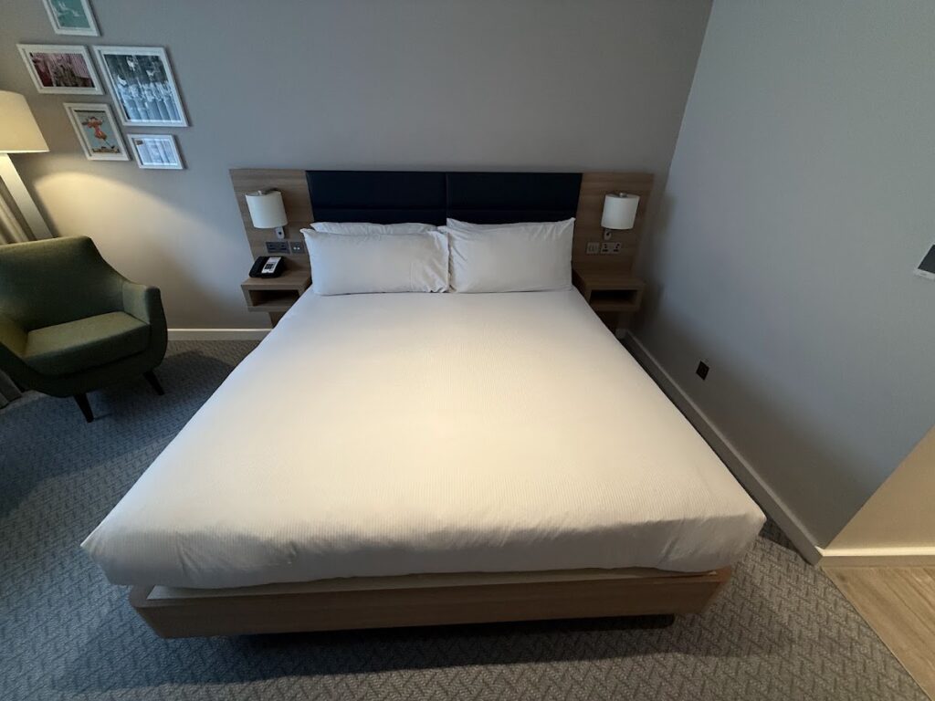 King bed in a Hilton Garden Inn Abingdon guest room