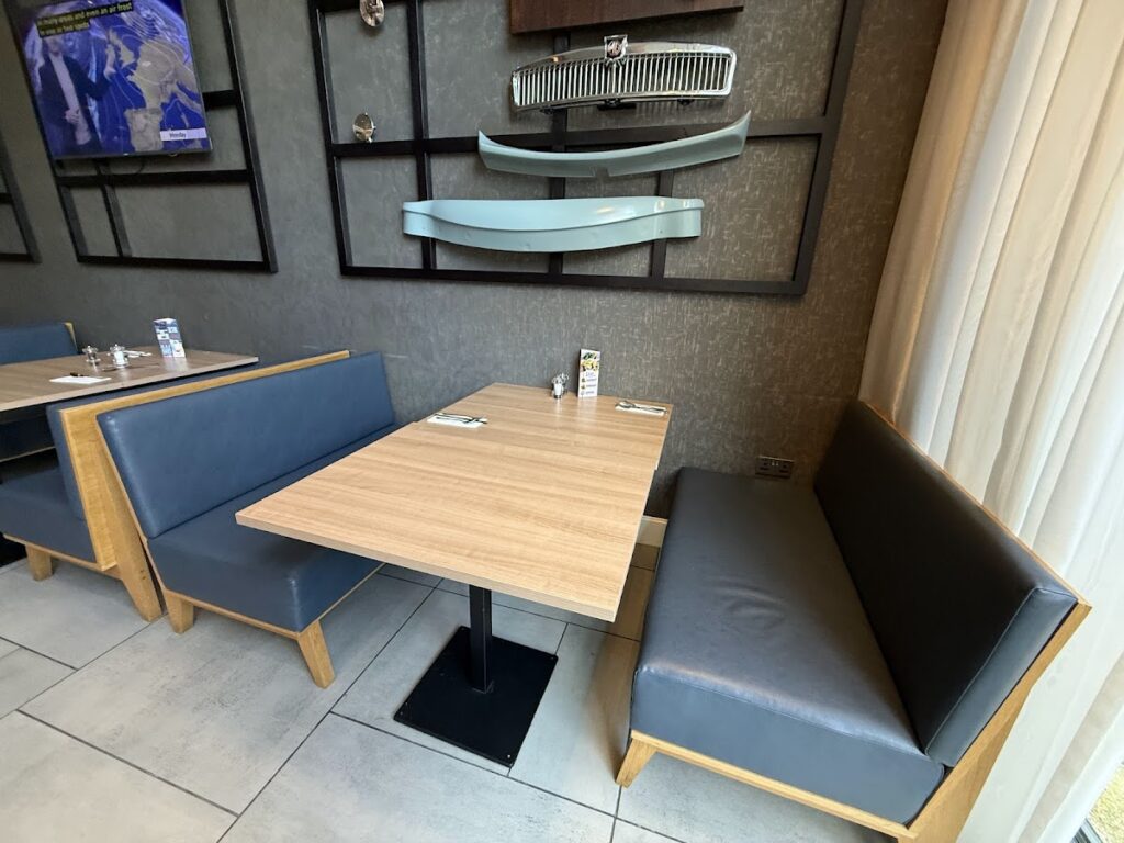 Restaurant booth seating at Hilton Garden Inn Abingdon