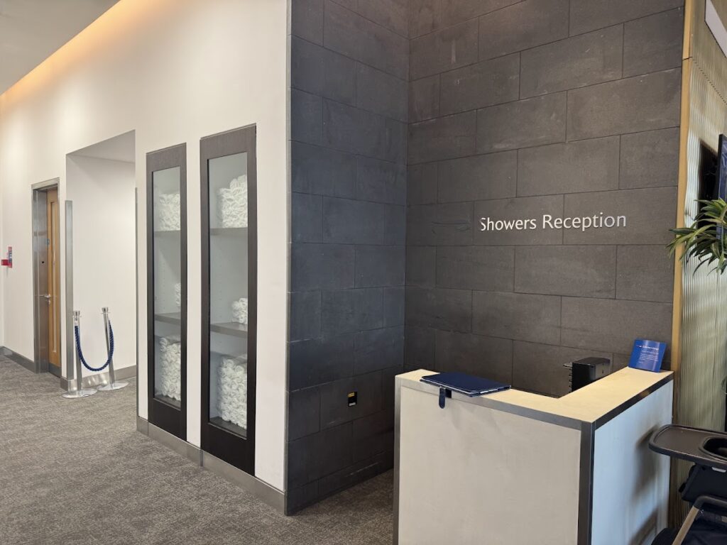 Showers reception desk in Galleries North Lounge