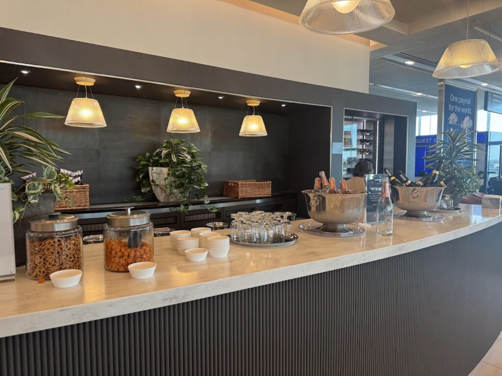 Drinks and snacks counter in Galleries North Lounge
