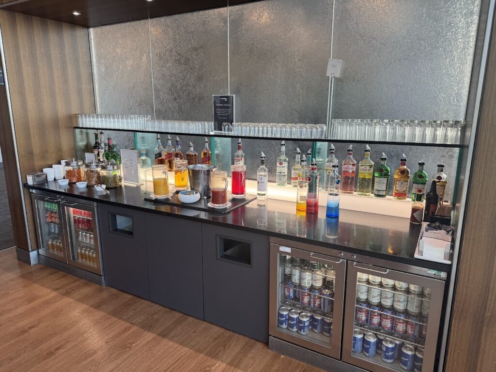 Self-serve bar in British Airways Galleries North Lounge