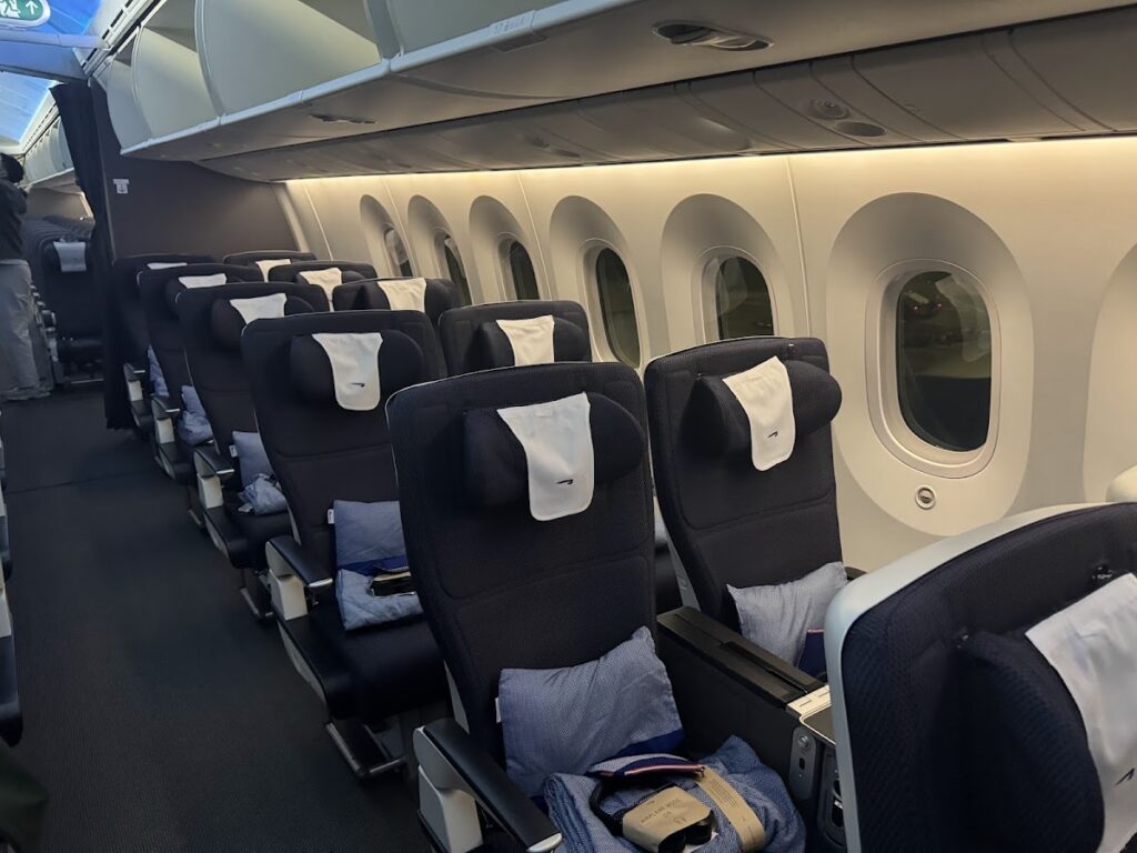 BA premium economy cabin rows on Boeing 787-9