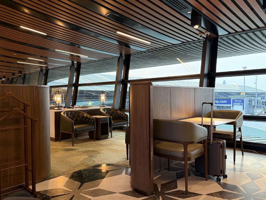 Seating area with tarmac views at Global Lounge