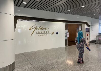 Entrance sign for Malaysia Airlines Golden Lounge Domestic KL