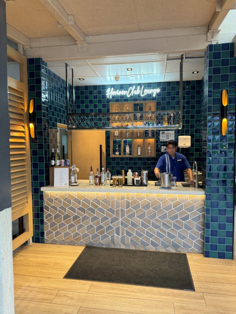 Horizon Club Lounge bar at Shangri-La Tanjung Aru