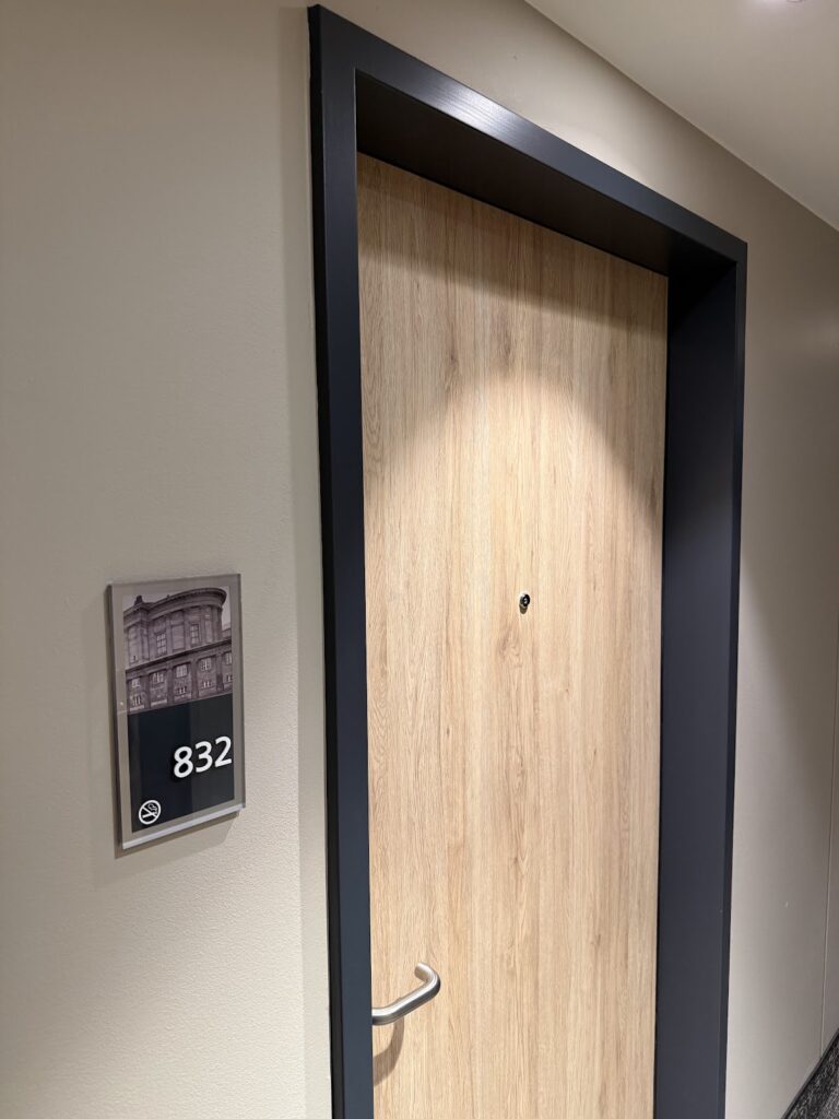 Room 832 door at Hampton Berlin Alexanderplatz
