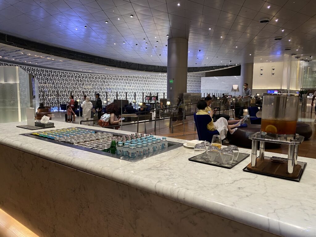 Al Mourjan Lounge Doha buffet with drinks and seating