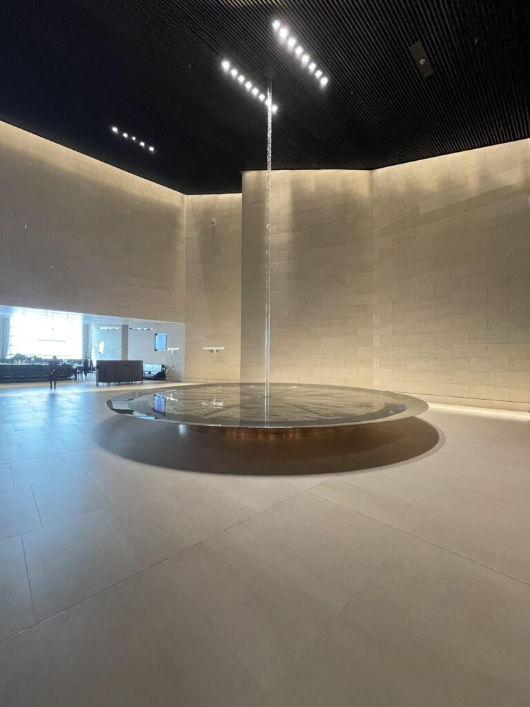 Water feature in Qatar Airways Al Safwa First Class Lounge