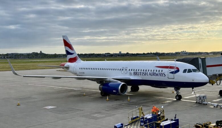British Airways A320 G-EUYV at Heathrow stand at dawn