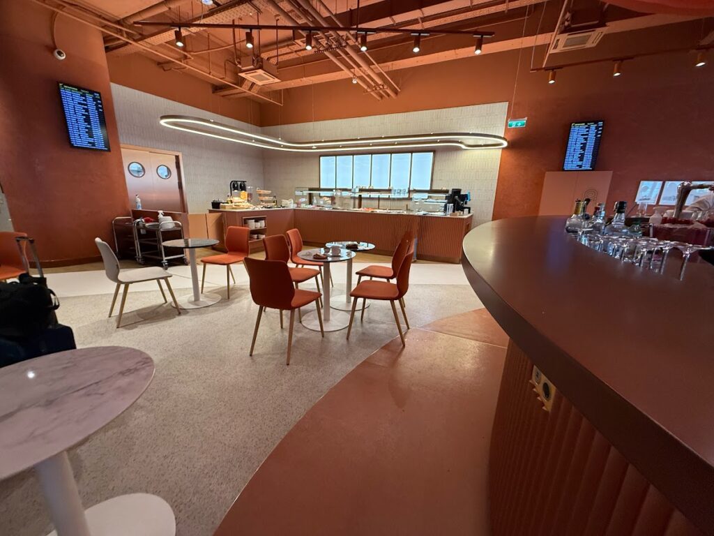 Primeclass Lounge Sofia Airport review interior with bar and seating